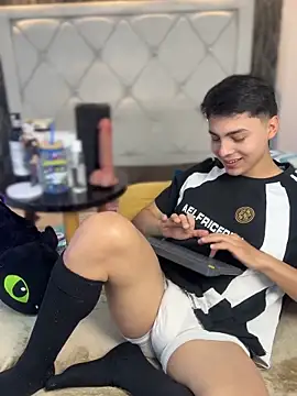 Samu Hott online show from March 2026 08:24:01 PM