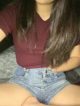 Luna Babyyy online show from February 2026 01:40:01 AM