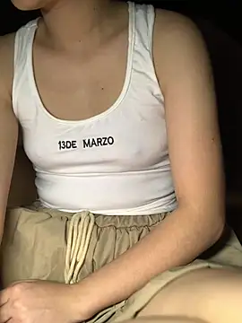 Luna Babyyy online show from April 2026 05:21:02 PM