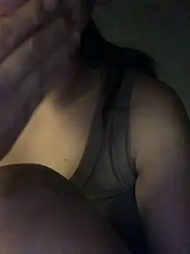 Luna Babyyy online show from April 2026 06:16:01 PM