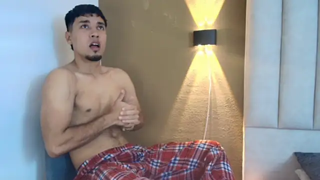 Noah Smith01 online show from April 2026 06:59:02 PM