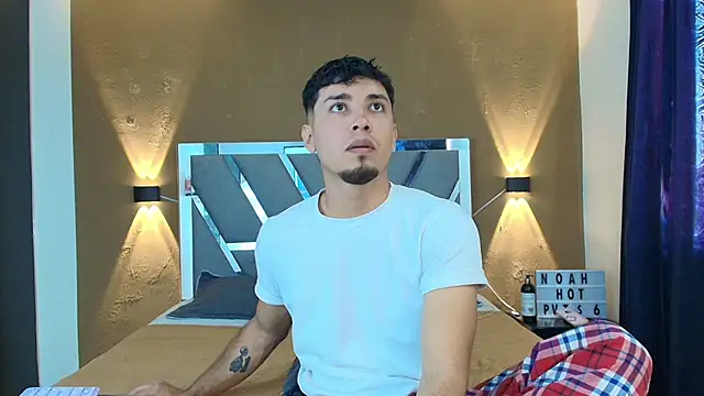 Noah Smith01 online show from March 2026 07:52:02 PM