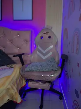 Karolaiin LS online show from February 2026 08:42:01 PM