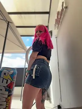 Karolaiin LS online show from February 2026 07:44:01 PM