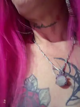 Karolaiin LS online show from February 2026 07:32:02 PM