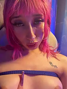 Maaddy LS online show from February 2026 07:53:02 PM