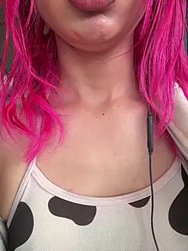 Maaddy LS online show from February 2026 07:44:01 PM