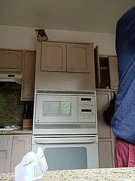 Datjcjcguy online show from April 2026 06:14:01 PM