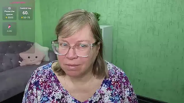 Emma Eclipsee online show from February 2026 09:16:01 AM