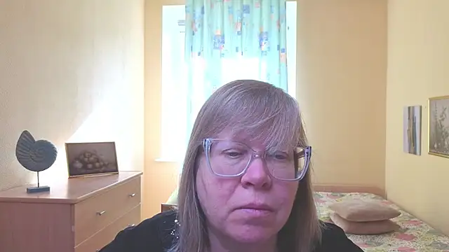 Emma Eclipsee online show from March 2026 10:51:01 AM