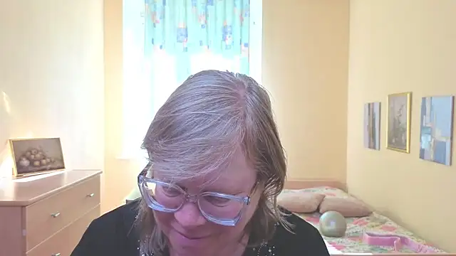 Emma Eclipsee online show from March 2026 11:06:01 AM