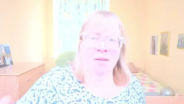 Emma Eclipsee online show from February 2026 10:15:02 AM