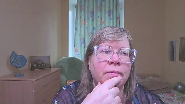 Emma Eclipsee online show from March 2026 10:45:02 AM
