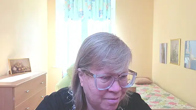 Emma Eclipsee online show from March 2026 11:27:01 AM