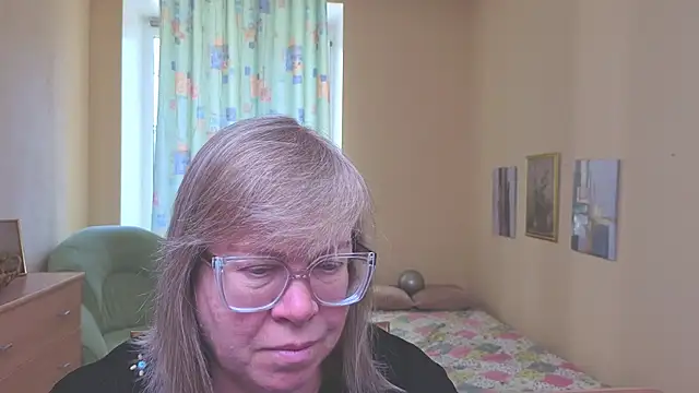 Emma Eclipsee online show from March 2026 06:57:02 AM