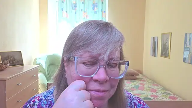 Emma Eclipsee online show from March 2026 10:50:02 AM
