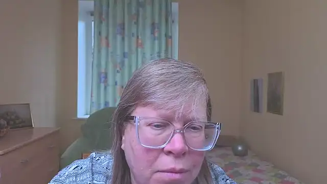 Emma Eclipsee online show from March 2026 11:54:02 AM