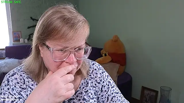Snapshot of Emma_Eclipsee chatting on July 2026 11:33:02 AM Emma Eclipsee online show from July 2026 11:33:02 AM