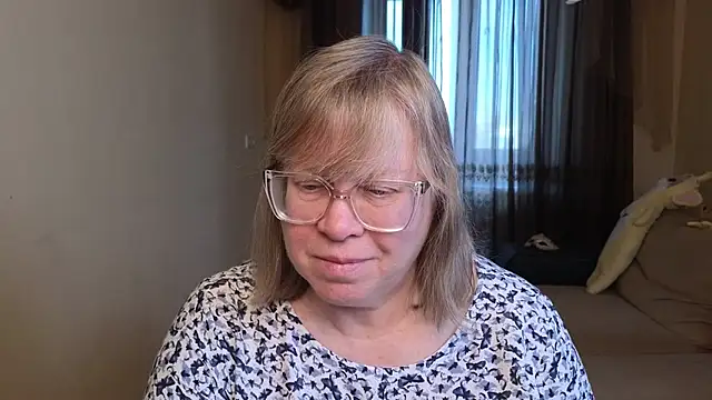 Emma Eclipsee online show from February 2026 11:34:02 AM