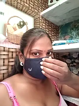 Snapshot of Tamil_Hot_Nisha chatting on February 2026 06:11:01 AM Tamil Hot Nisha online show from February 2026 06:11:01 AM