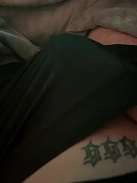 Piratee666 online show from February 2026 12:17:02 AM