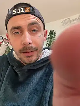 Piratee666 online show from April 2026 07:24:01 AM