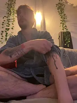 Piratee666 online show from March 2026 11:33:01 PM