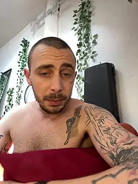 Piratee666 online show from April 2026 12:01:02 PM