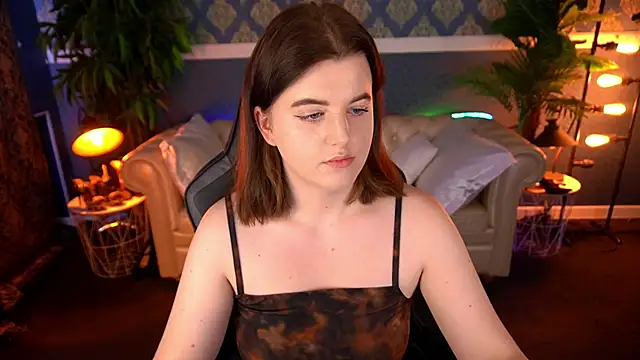 Snapshot of KristiFoxy chatting on June 2026 12:35:01 PM KristiFoxy online show from June 2026 12:35:01 PM