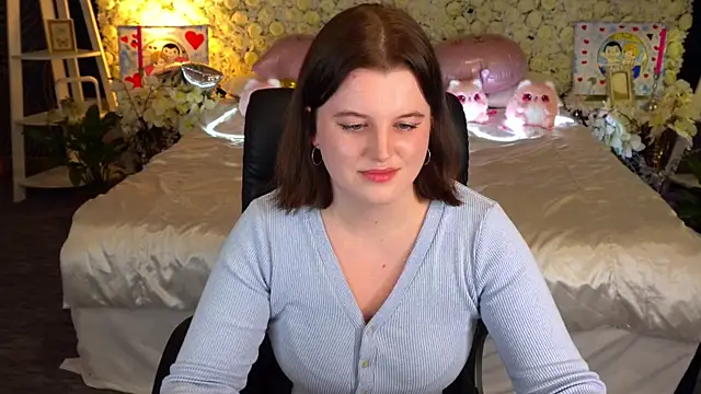 KristiFoxy online show from April 2026 07:09:01 PM