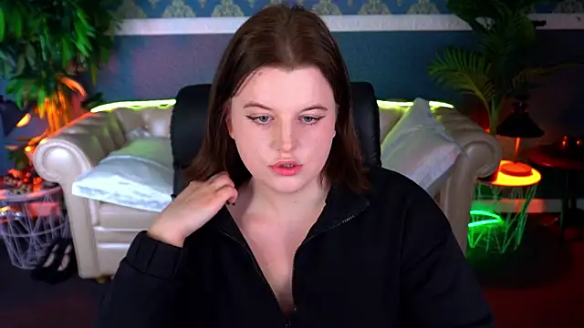 KristiFoxy online show from April 2026 06:45:02 PM