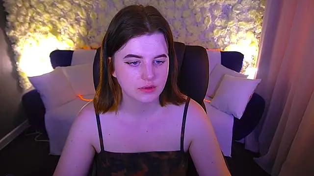 KristiFoxy online show from May 2026 12:25:02 PM