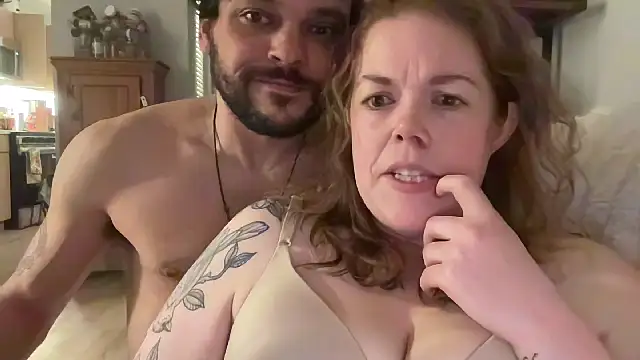 MusicCouple online show from February 2026 10:04:02 AM