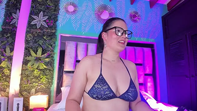 Mari cooper1 online show from April 2026 09:42:02 PM