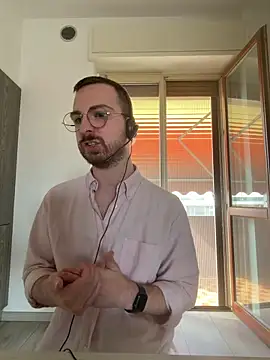 ItalianAlex online show from May 2026 08:09:01 AM