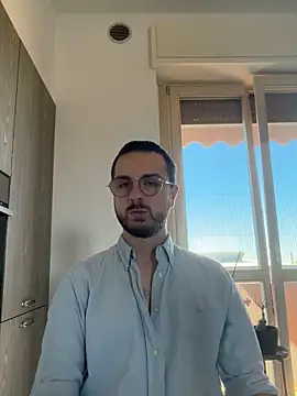 Snapshot of ItalianAlex chatting on June 2026 08:33:02 AM ItalianAlex online show from June 2026 08:33:02 AM