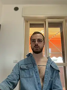 Snapshot of ItalianAlex chatting on June 2026 09:42:02 AM ItalianAlex online show from June 2026 09:42:02 AM