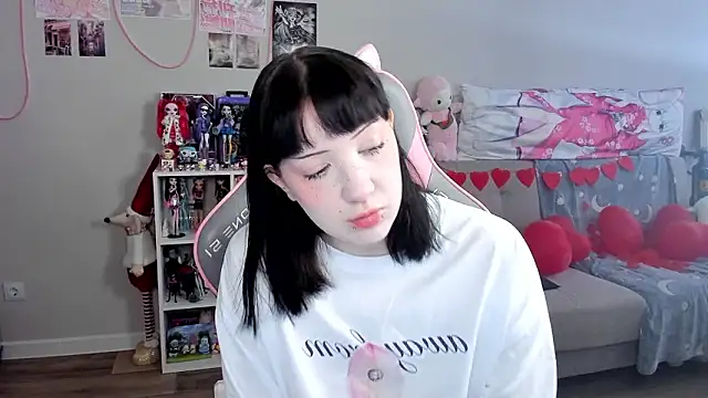 MollysLand online show from February 2026 08:11:01 AM