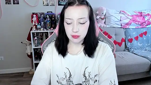 MollysLand online show from March 2026 08:58:02 AM