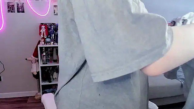 MollysLand online show from March 2026 08:21:02 AM