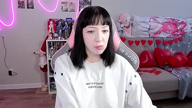 MollysLand online show from February 2026 09:31:01 AM