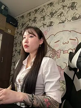 Snapshot of YukiiTYAN chatting on February 2026 01:44:01 PM YukiiTYAN online show from February 2026 01:44:01 PM