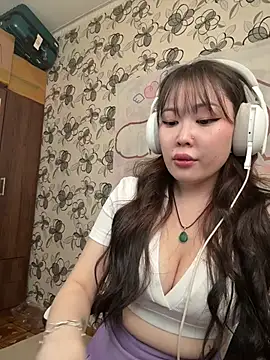 YukiiTYAN online show from April 2026 10:55:01 AM