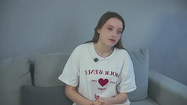 Snapshot of NenaWord chatting on February 2026 04:43:02 AM NenaWord online show from February 2026 04:43:02 AM