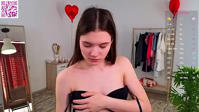 Snapshot of MirthaZien chatting on March 2026 05:08:02 AM MirthaZien online show from March 2026 05:08:02 AM