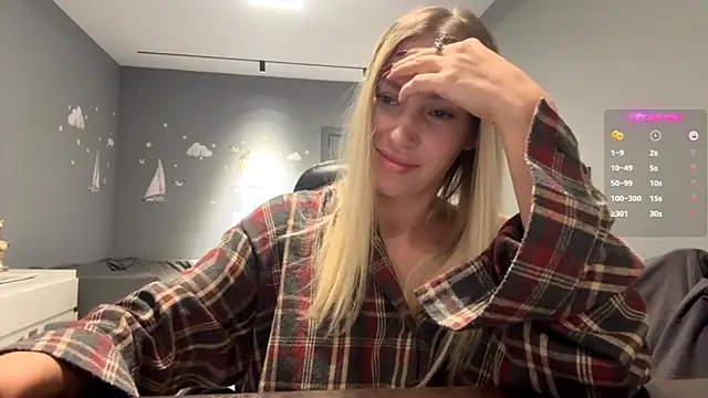 Snapshot of SoftnessMila chatting on February 2026 03:21:01 PM SoftnessMila online show from February 2026 03:21:01 PM