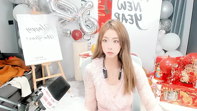 Snapshot of hotgirl0111 chatting on February 2026 12:40:02 PM hotgirl0111 online show from February 2026 12:40:02 PM