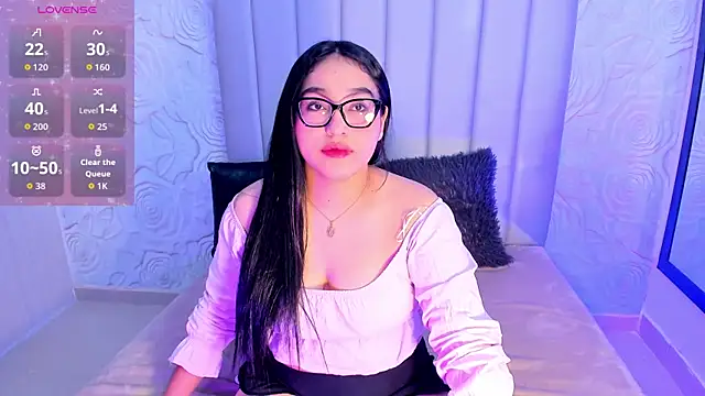 Snapshot of Lya_dubois_ chatting on July 2026 08:39:02 PM Lya dubois online show from July 2026 08:39:02 PM
