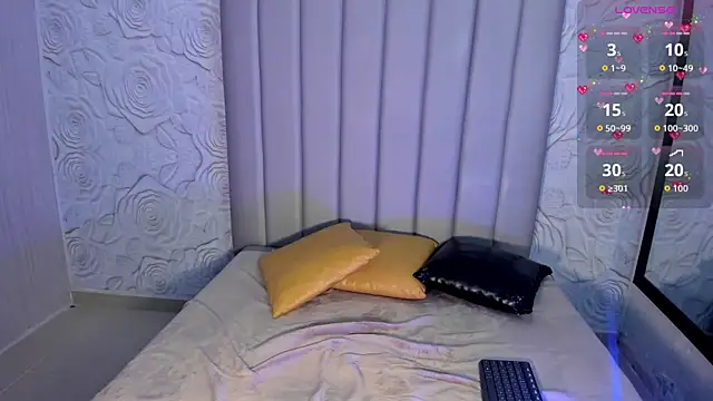 Lya dubois  online show from March 2026 03:48:01 PM