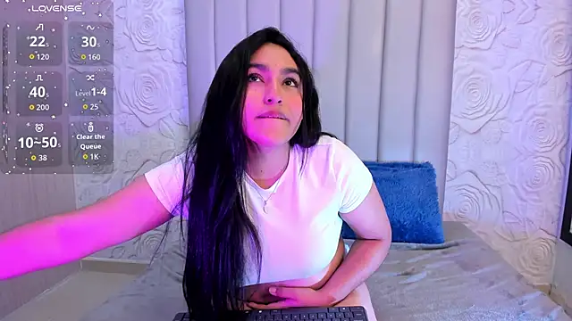 Snapshot of Lya_dubois_ chatting on February 2026 08:41:02 PM Lya dubois online show from February 2026 08:41:02 PM